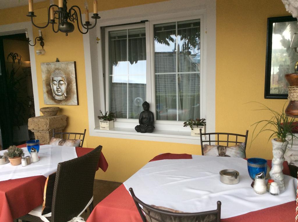 Villa Desiree - Hotel Garni - Adults Only Villach Bagian luar foto